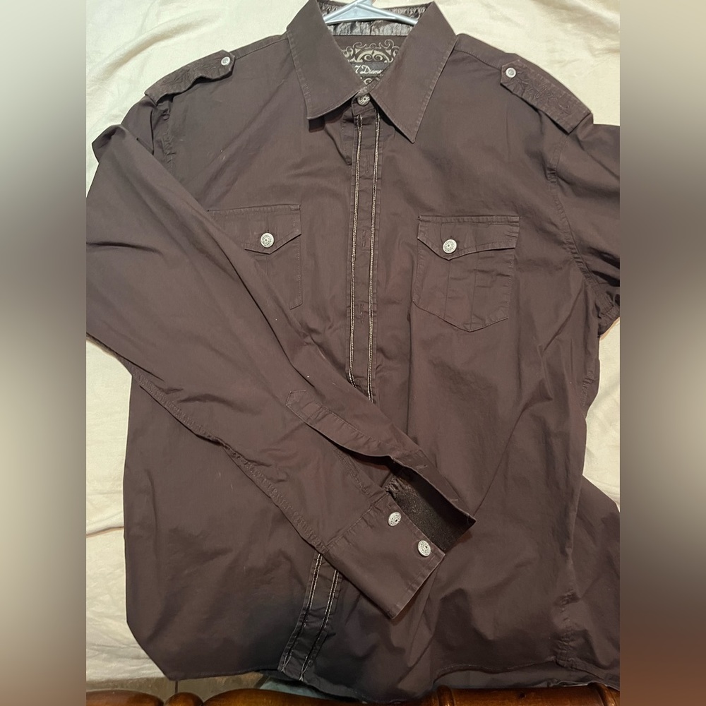 7 Diamonds Button up dress shirt Ornate buttons